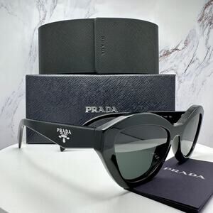 New PRADA Sunglasses Black Butterfly Cat Eye Logo Symbole Logo New